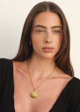 Gold Seashell Pendant Necklace with Rope Chain